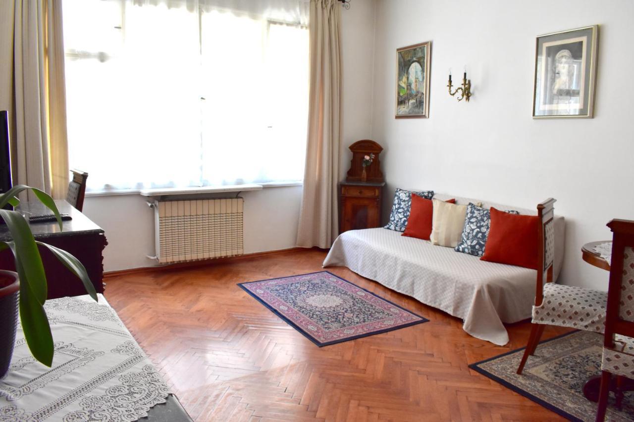 Old Town Konviktska - Bohemian Apartment Prague