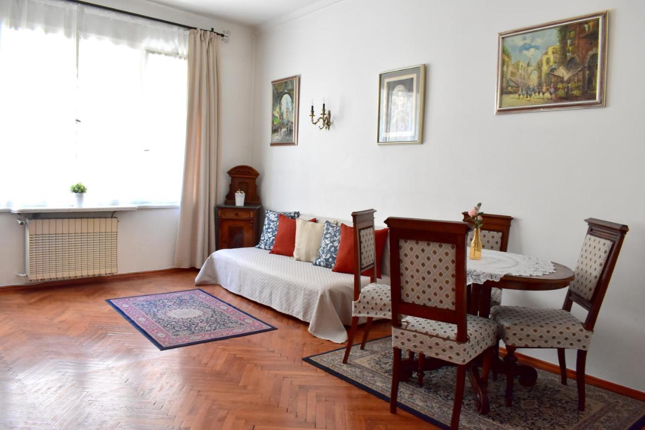 Apartment Old Town Konviktska - Bohemian *