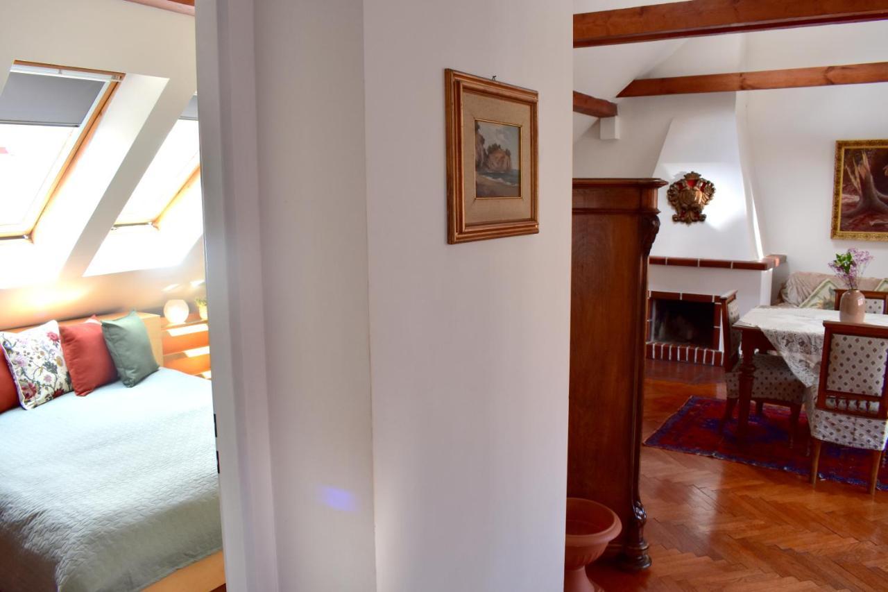 Apartment Old Town Konviktska - Bohemian *