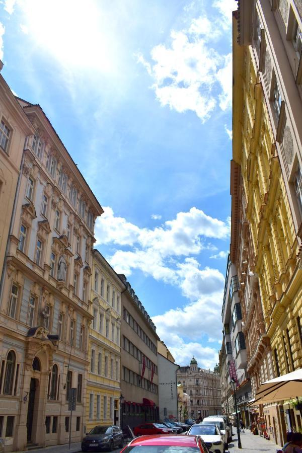 Old Town Konviktska - Bohemian *