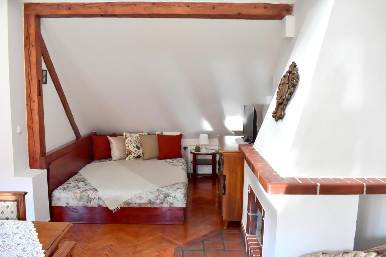 Apartment Old Town Konviktska - Bohemian