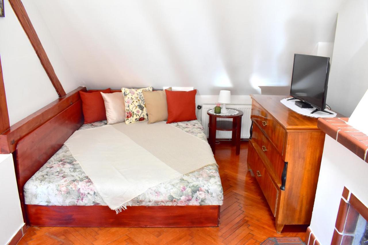 Apartment Old Town Konviktska - Bohemian Prague