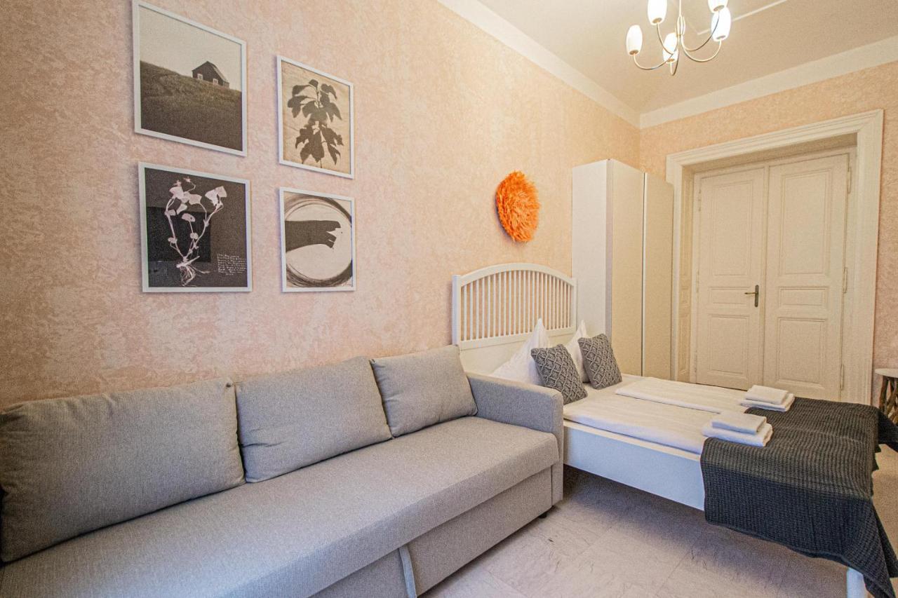 Rose Ruterra Apartment *