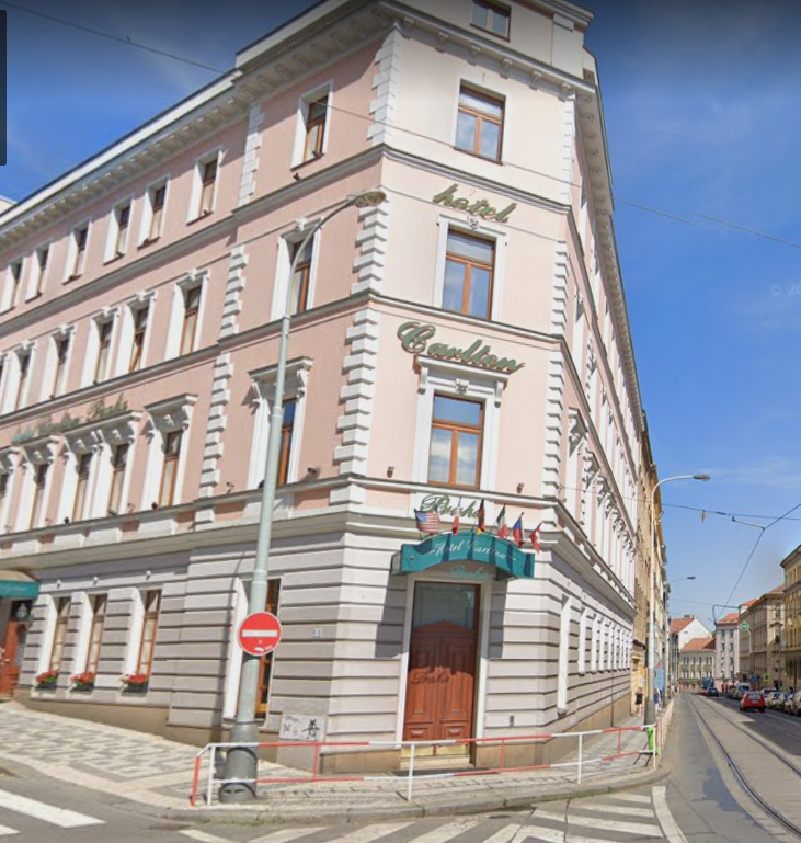 Carlton Hotel 4*