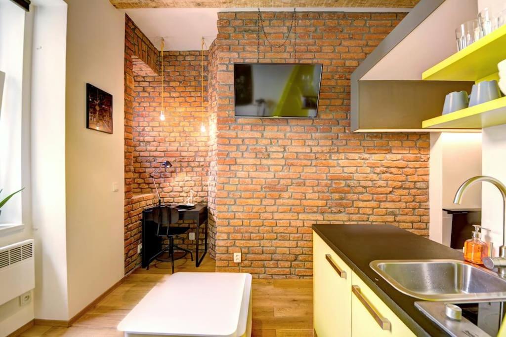 Central Studio - Andel * Prag