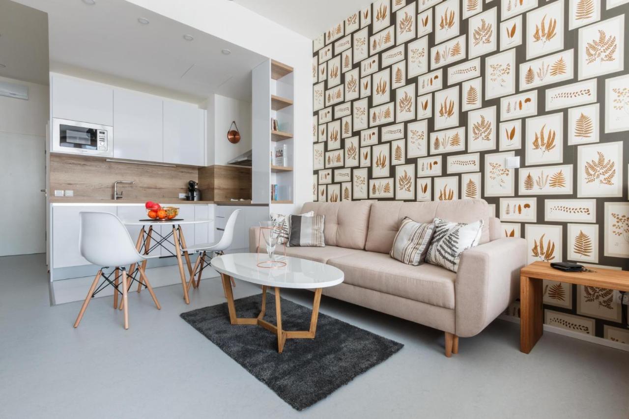 Apartment Designer Studio In New Town By Days