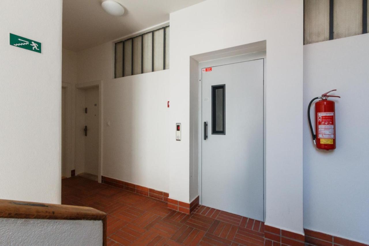 Apartment Designer Studio In New Town By Days *