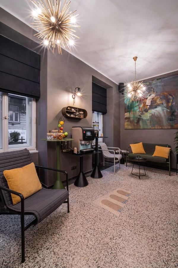The Viaduct - & 4* Prag