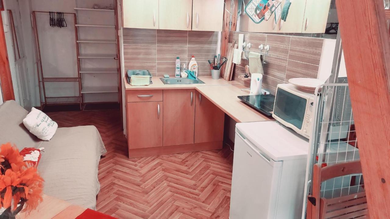 Studio Right In The Centre