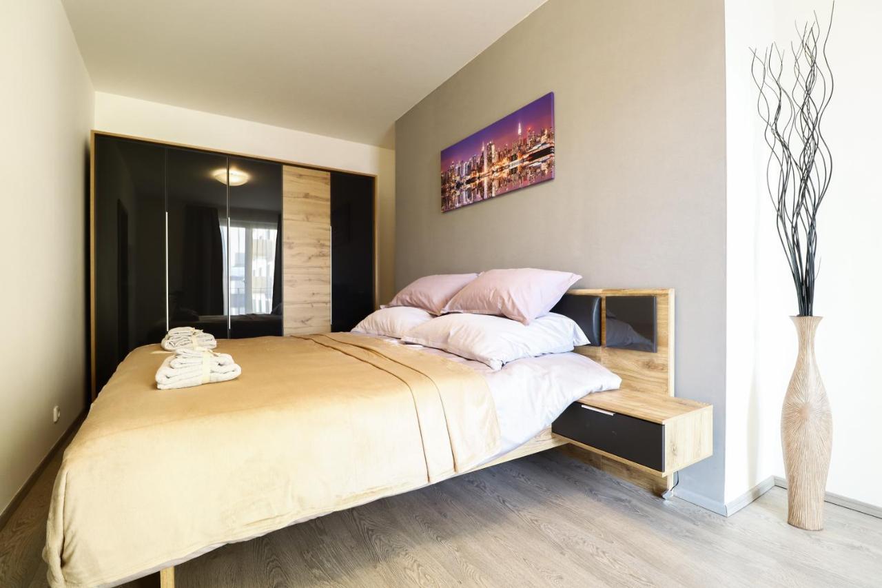 / 10 Min From Center / O2 Arena Apartment *