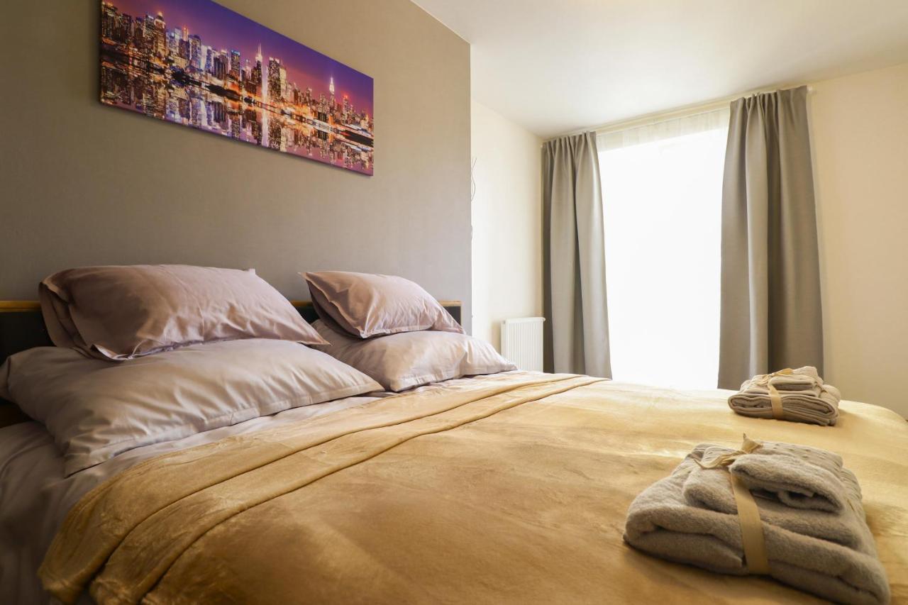 Apartment / 10 Min From Center / O2 Arena *
