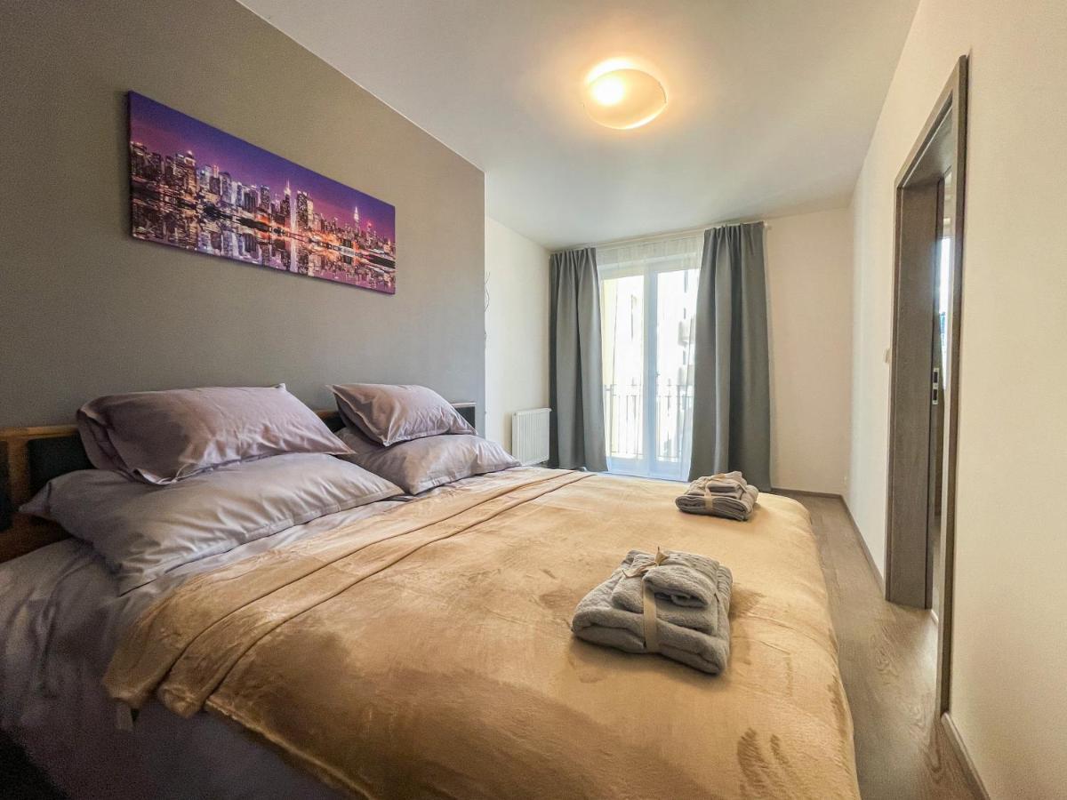 / 10 Min From Center / O2 Arena Apartment *