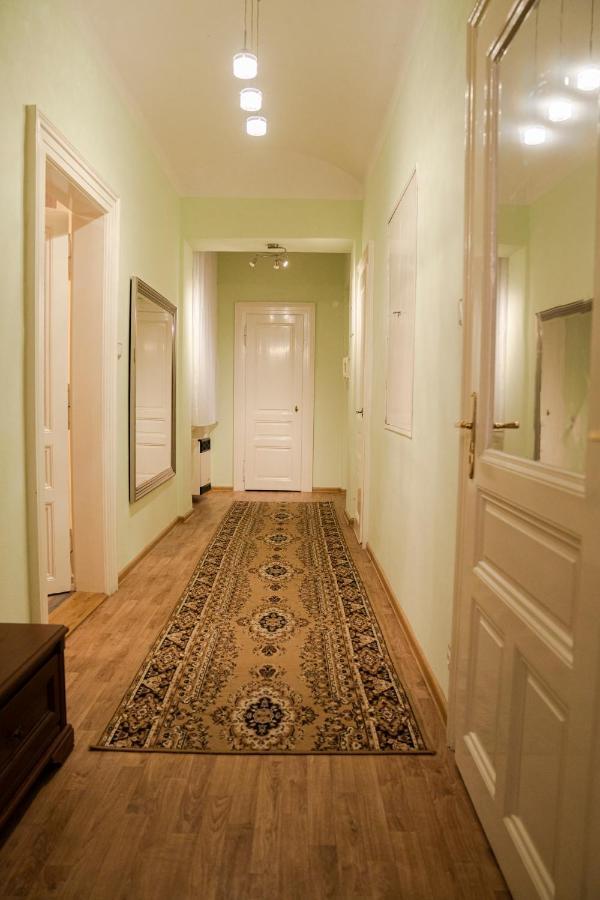 Helen Homestay Vaclavske Namesti * Prag