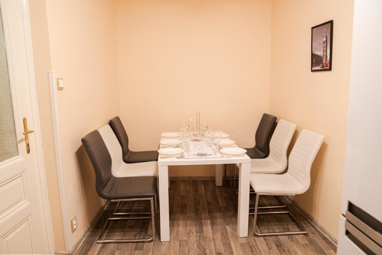 Helen Homestay Vaclavske Namesti * Prag