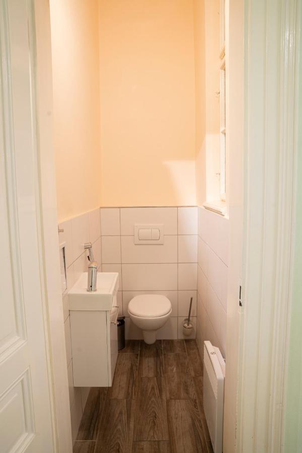 Helen Homestay Vaclavske Namesti * Prag