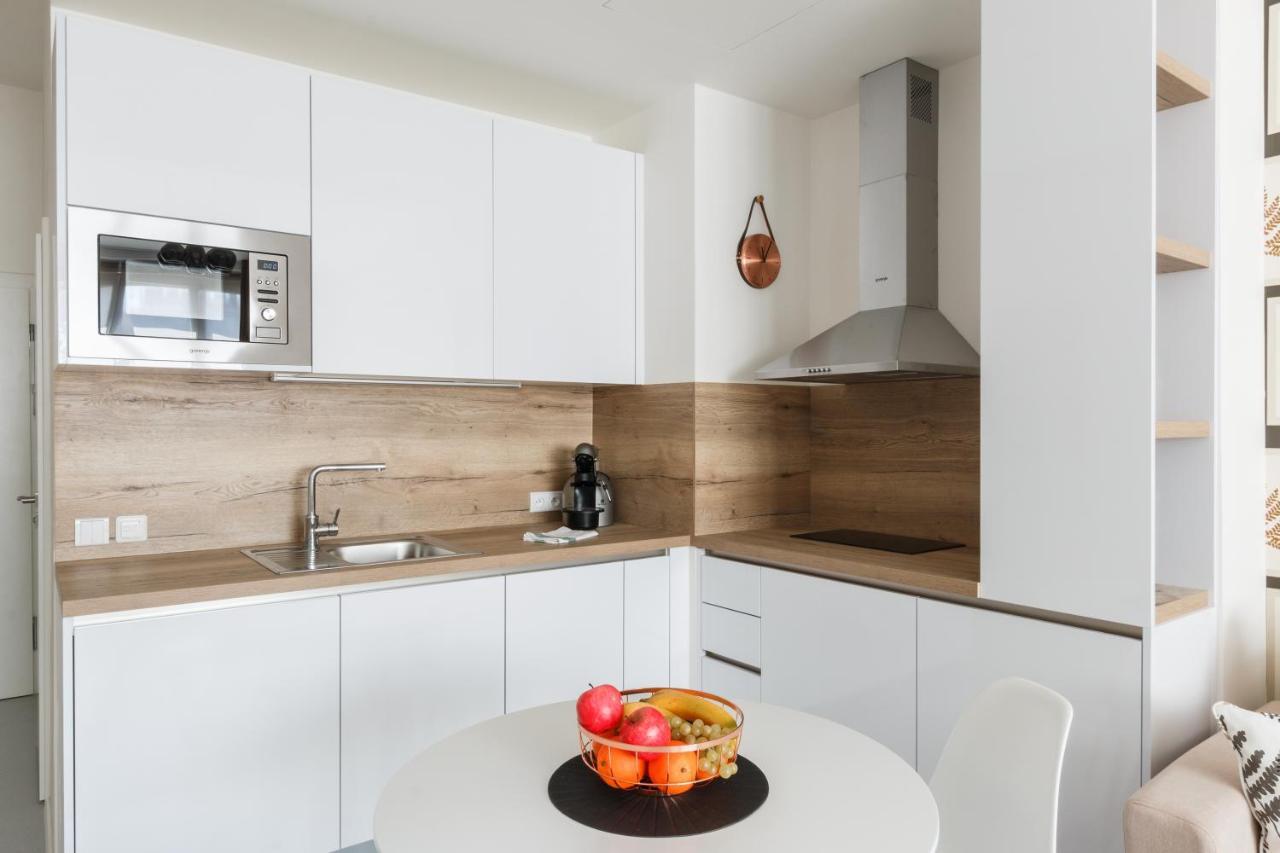 Apartment Designer Studio In New Town By Days *
