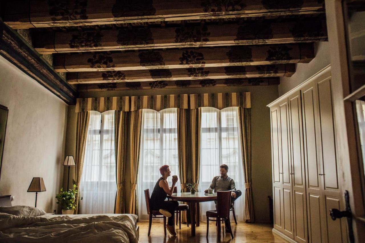 Thunovska Apartment *