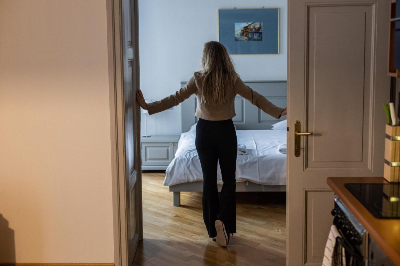 Thunovska Lägenhet