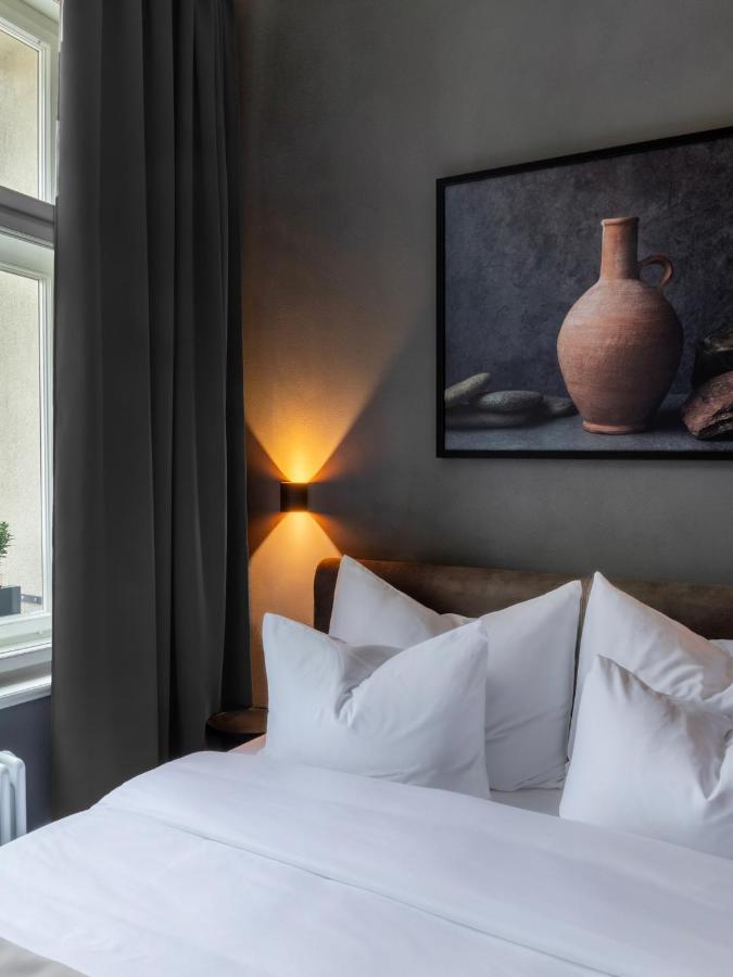 The Viaduct - & 4* Prag