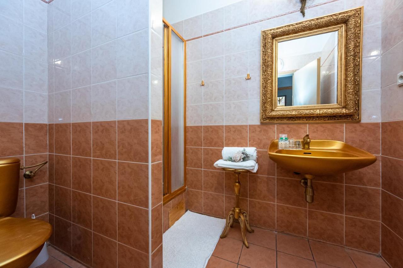 Bank Invest Apartmens - Old Town * Prag