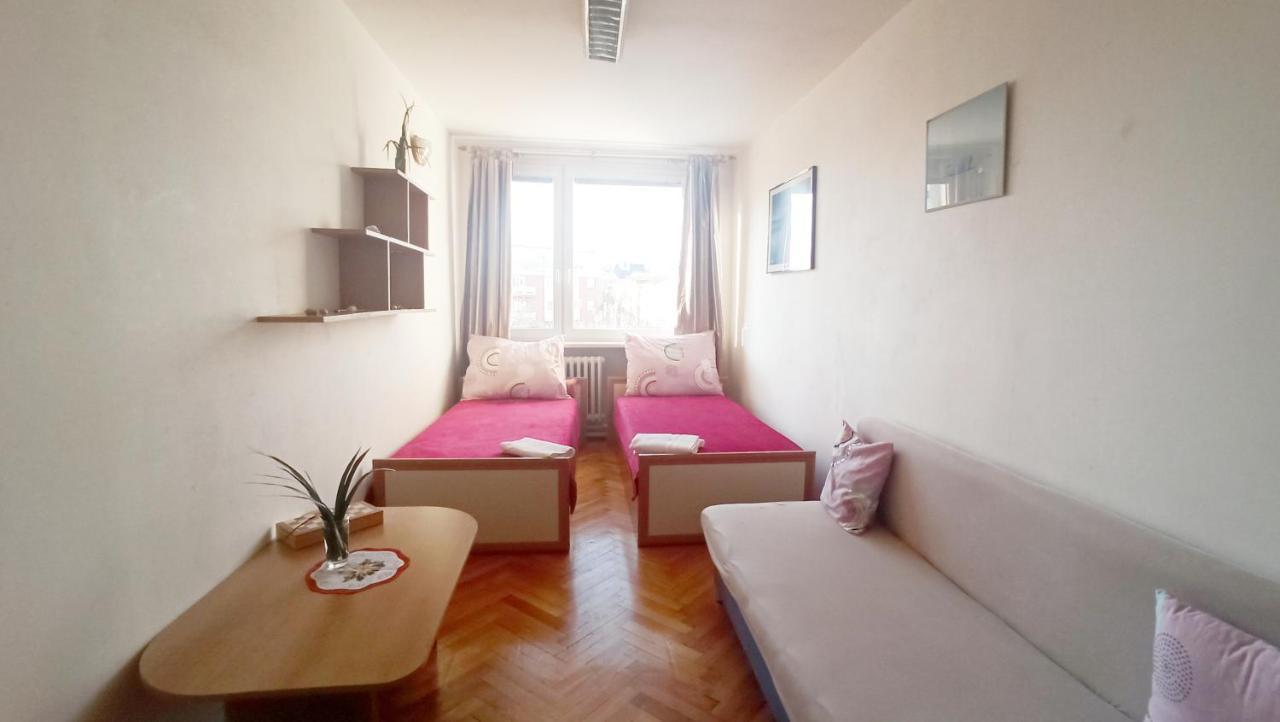 Apartment In A Good Location *