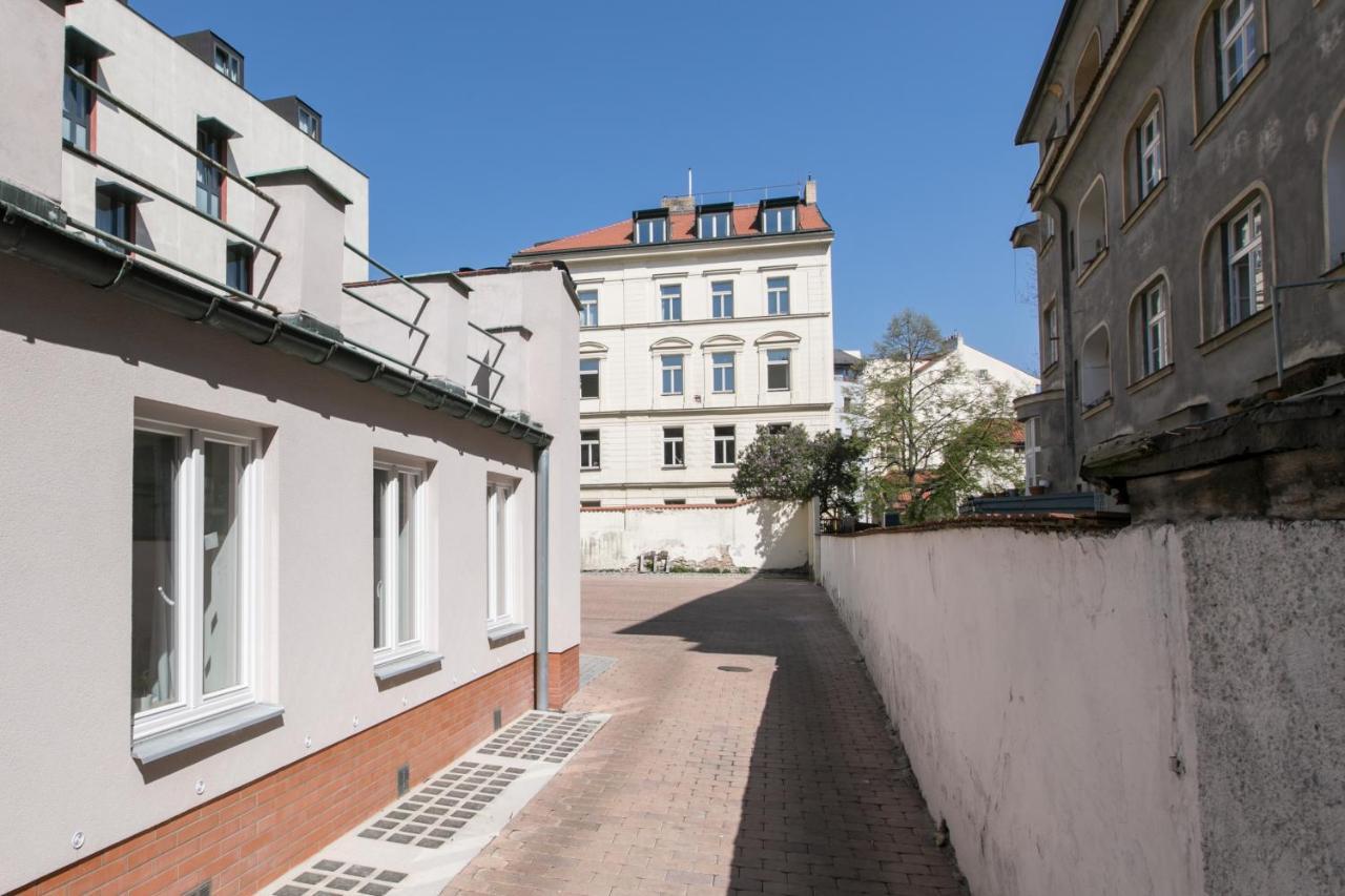 Cozy In Quiet Courtyard Near Charles Bridge Apartment *