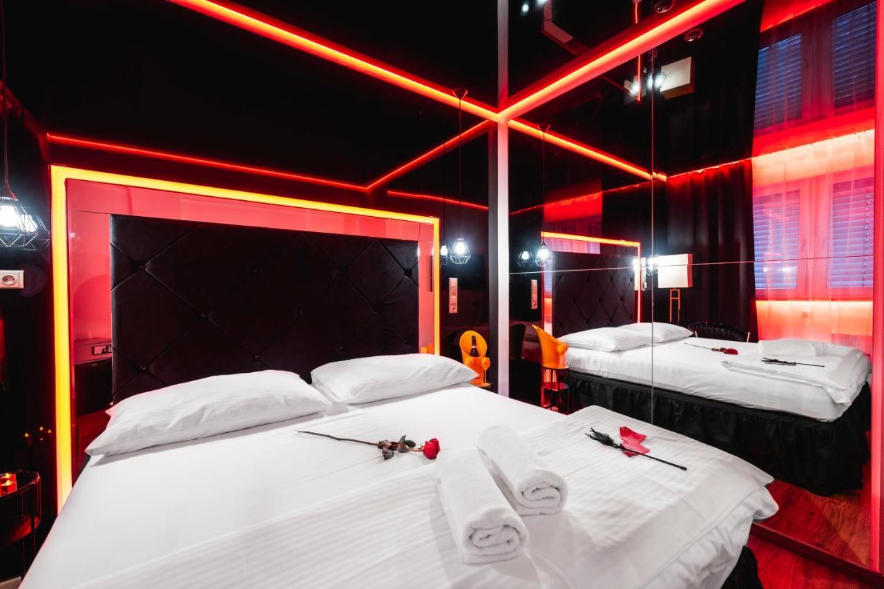 Aura Design&garden Pool Hotel Prag