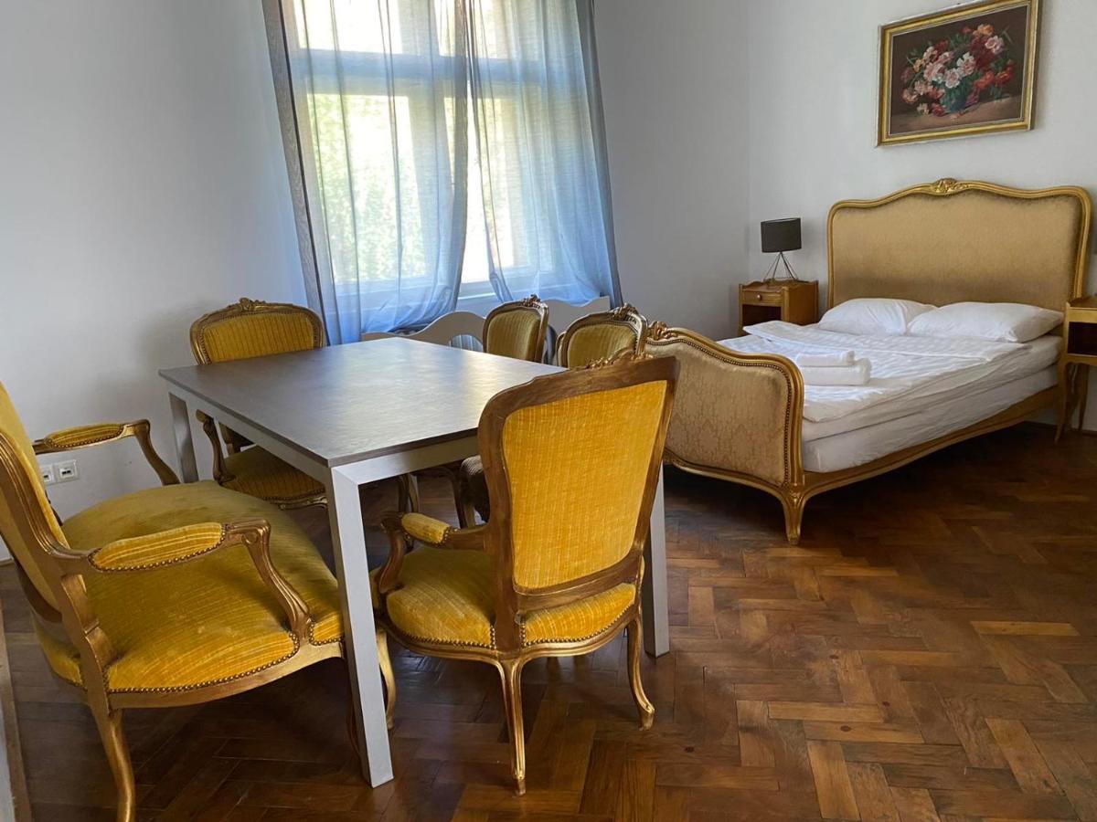 Bank Invest Apartmens - Old Town Apartment
