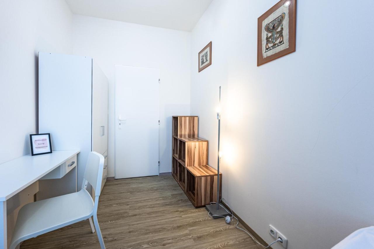 Americka 8 Apartment