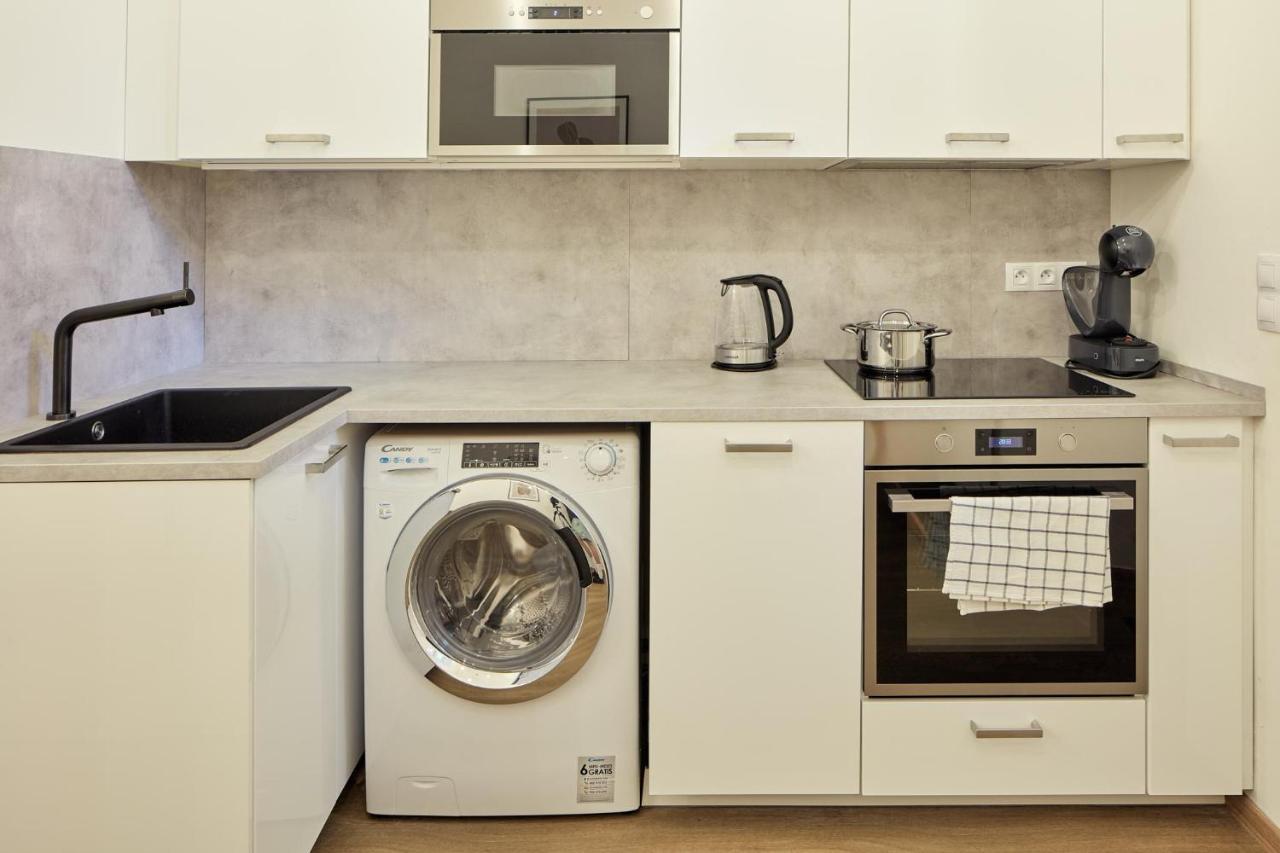 Days - Sunlit 1bdr - Netflix - Yet Quiet - New Town Apartment