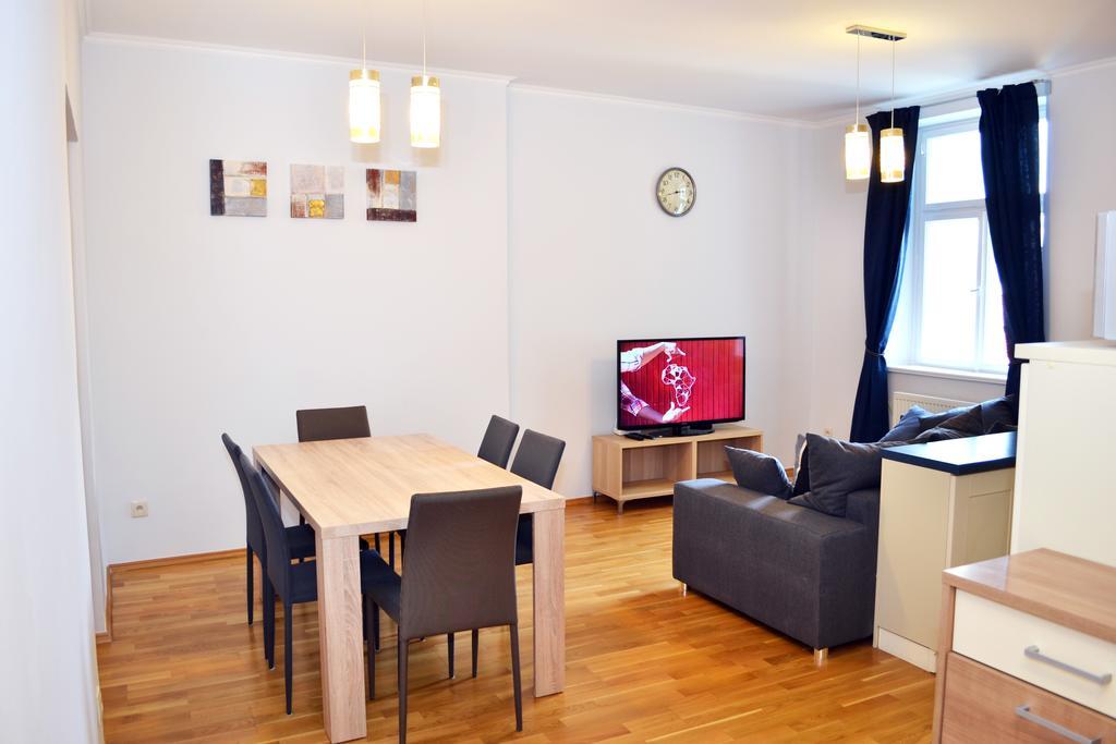 Riverside Ruterra Apartment Prague