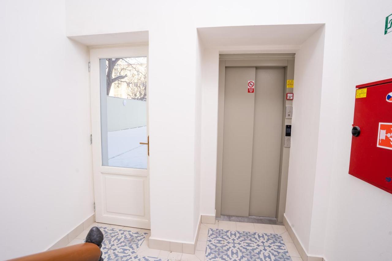 Days - Bright Flat - Small Balcony - Quiet Area *