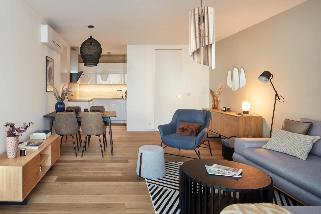 Apartment Days - Stylish With Terrace - Parking - Quiet Area *