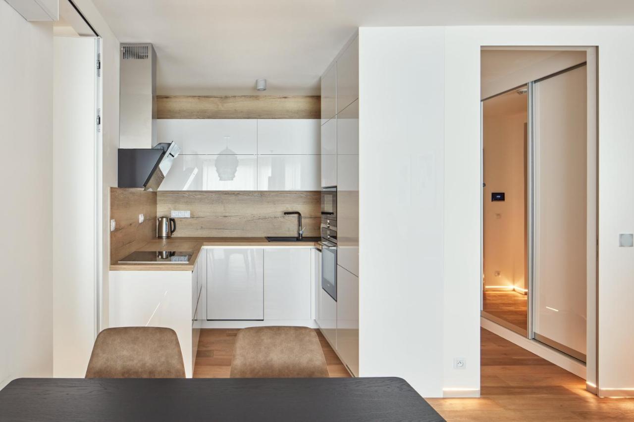 Days - Stylish With Terrace - Parking - Quiet Area * Prague
