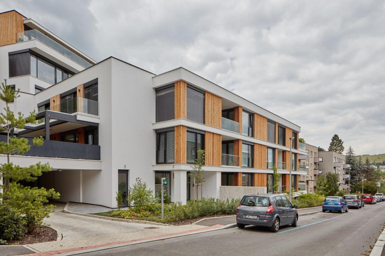 Days - Stylish With Terrace - Parking - Quiet Area Apartment *