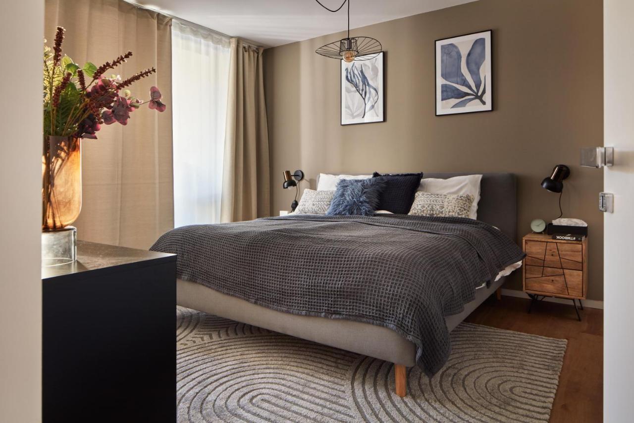 Days - Stylish With Terrace - Parking - Quiet Area Apartment