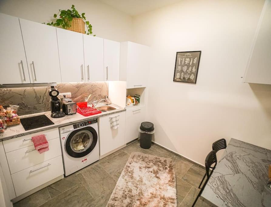 Lägenhet Studio & Family - Masionette 24ノ7 Near By Shopping Center