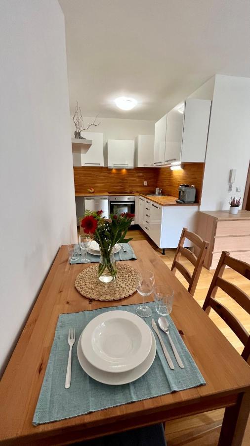 The Close To The Center And O2 Arena Apartment *