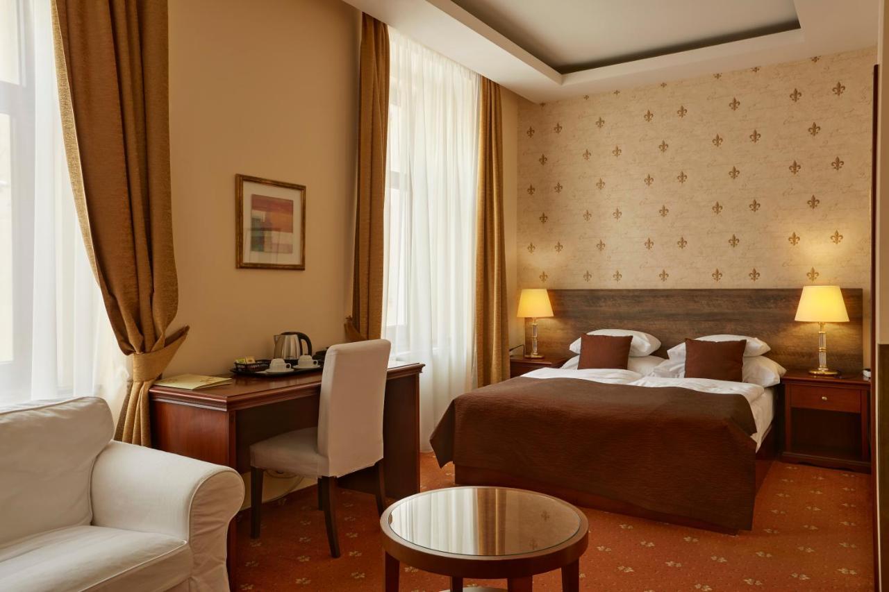 Fleur De Lis Hotell Prag