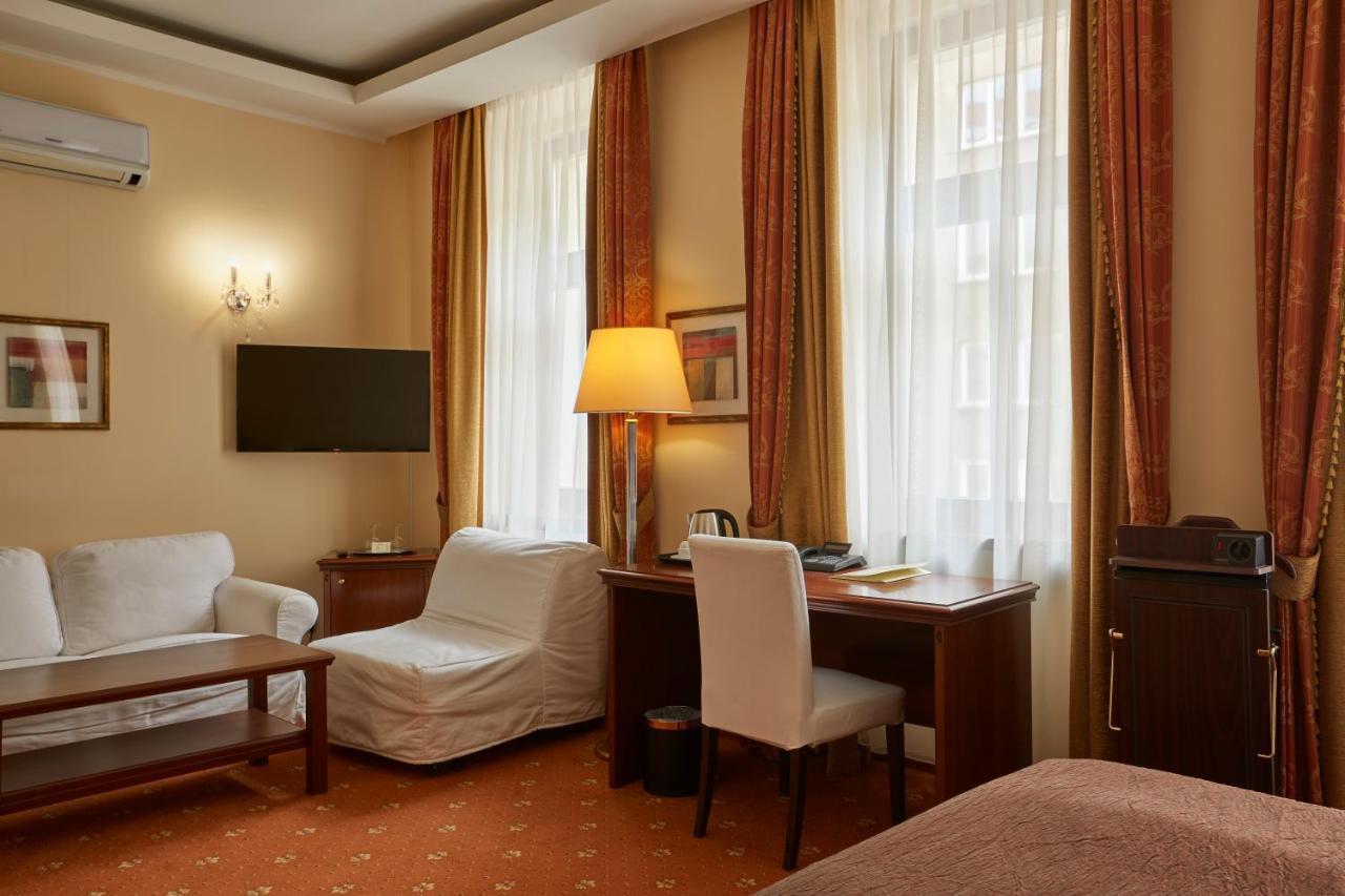 Fleur De Lis Hotell