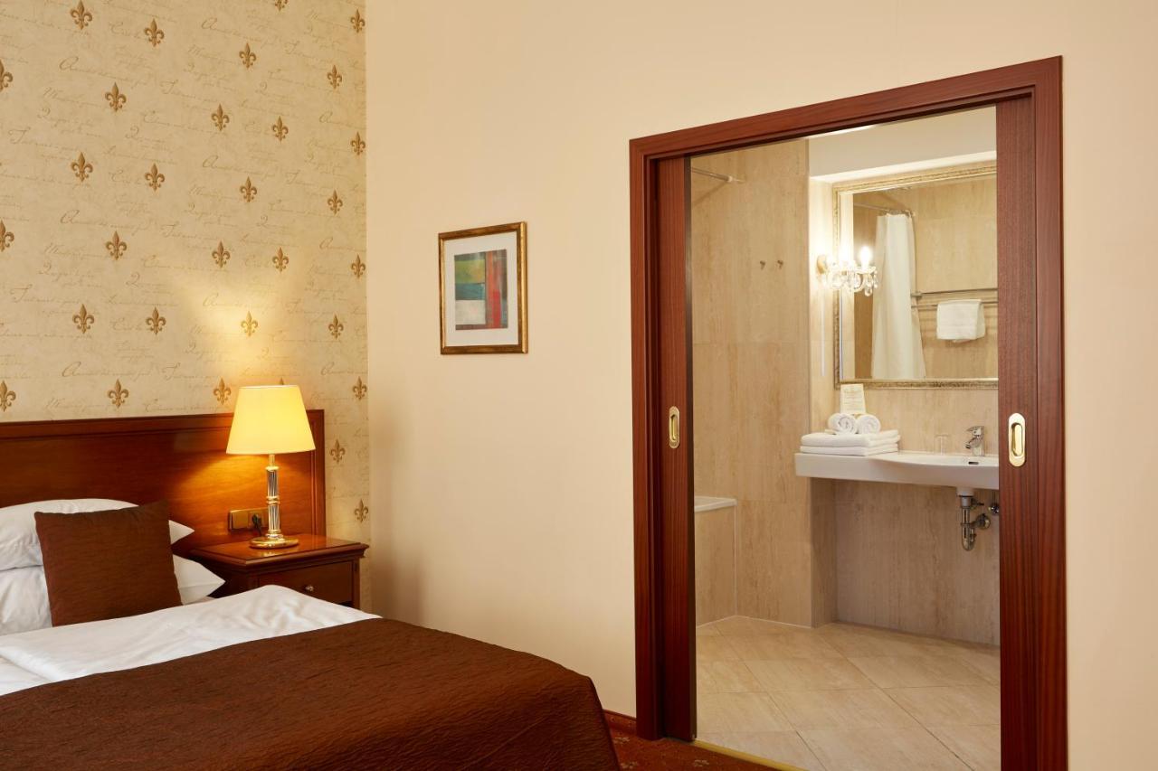 Fleur De Lis 4* Prag