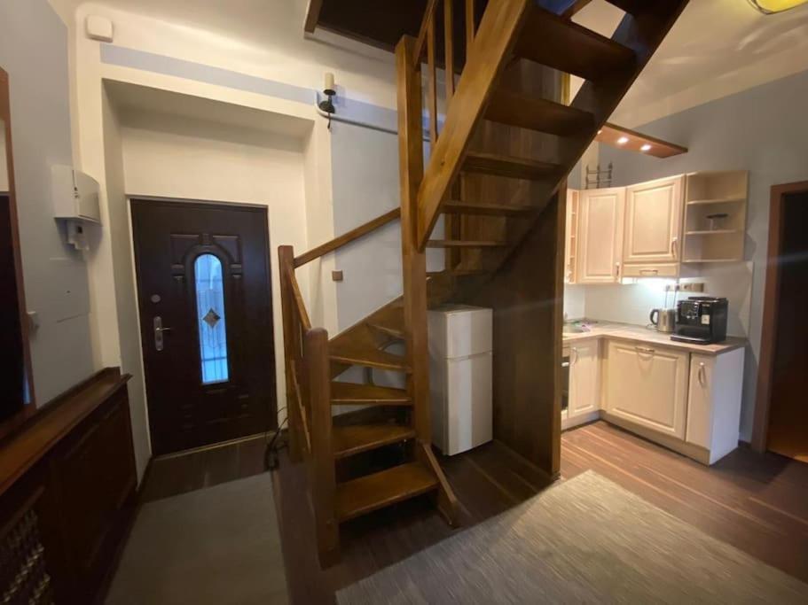 Apartment 5 In The Centre Of *