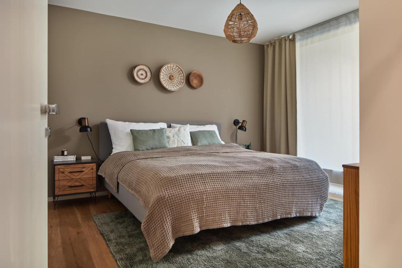 Apartment Days - Stylish With Terrace - Parking - Quiet Area