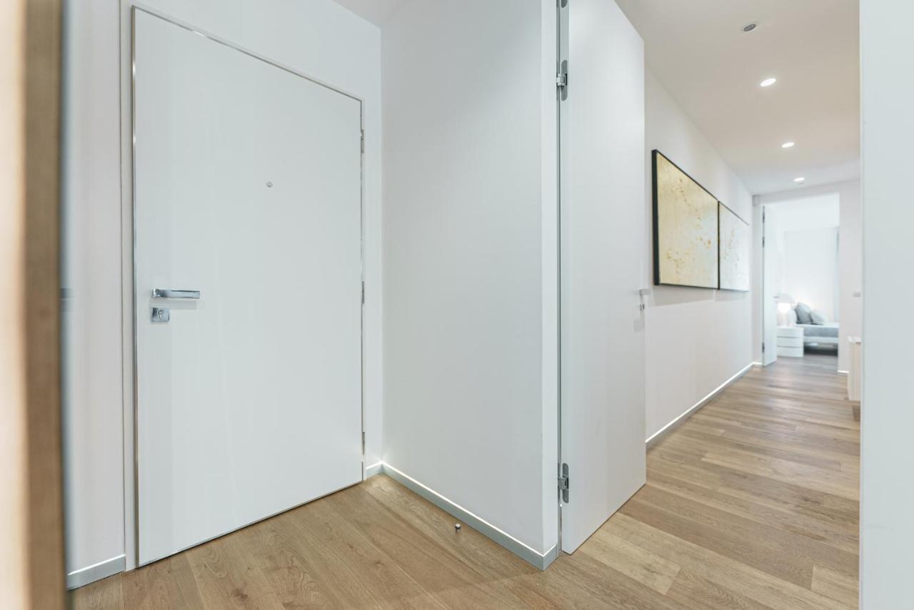 Days - Stylish With Terrace - Parking - Quiet Area Apartment Prag