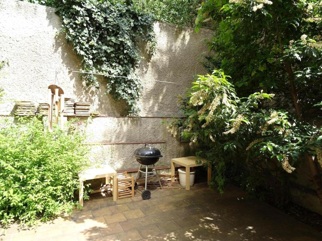 Garden On Art Nouveau Street In Prag