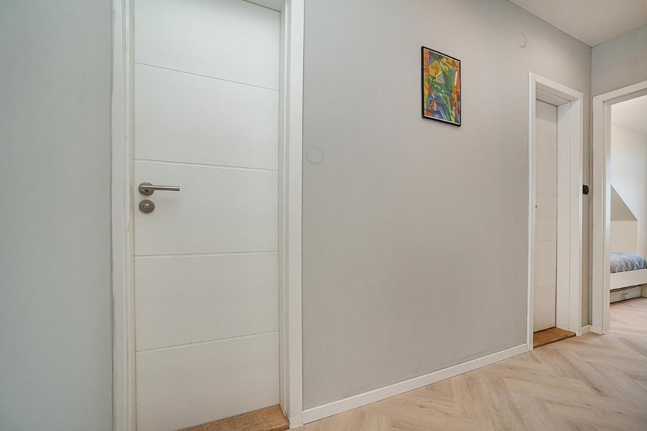 Big 4-bedroom Flat, Terrace With Great Vitkov View *