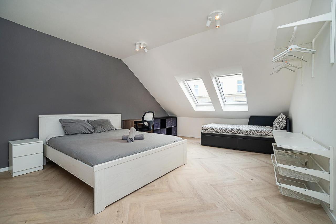 Big 4-bedroom Flat, Terrace With Great Vitkov View *