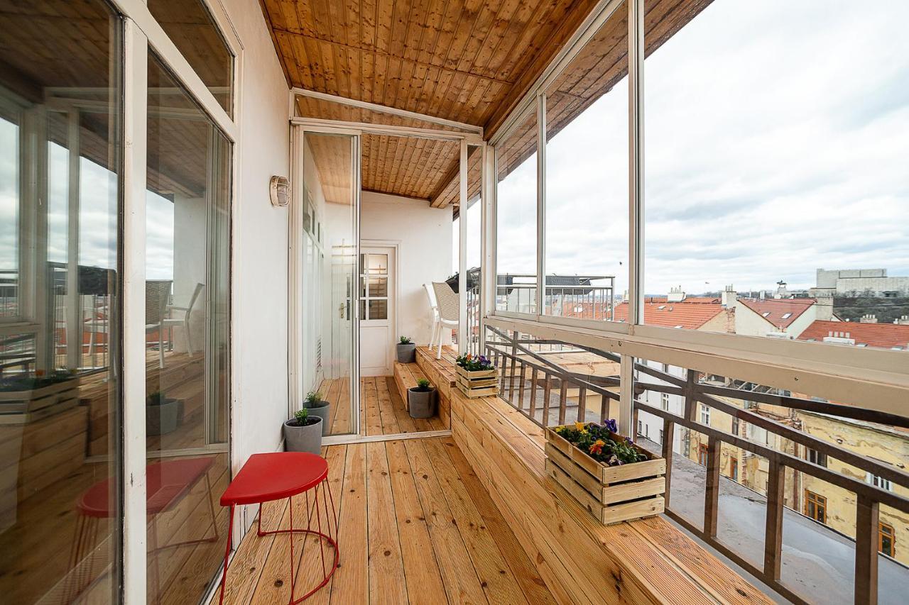 Big 4-bedroom Flat, Terrace With Great Vitkov View *