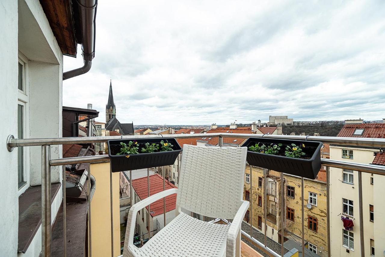 Big 4-bedroom Flat, Terrace With Great Vitkov View Lejlighed Prag
