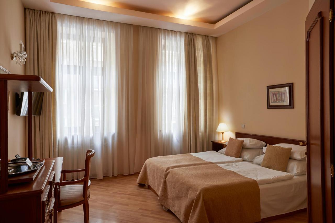 Fleur De Lis Hotell